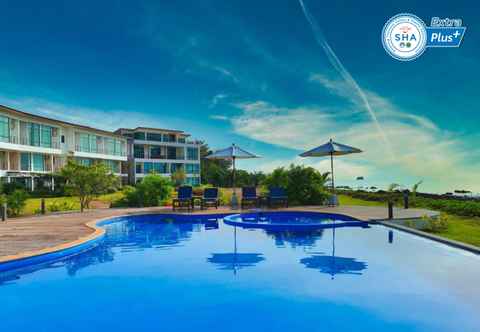 Bên ngoài The Beach Resort and Residence (SHA Plus+)