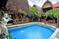 Kolam Renang Kerti Beach Bungalow and Restaurant