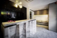 ロビー Bond Boutique Capsule Hotel