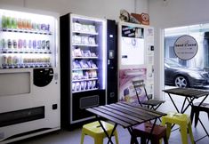 バー、カフェ、およびラウンジ 7 Bond Boutique Capsule Hotel