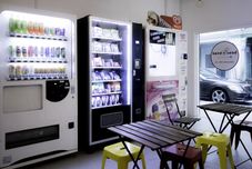 バー、カフェ、およびラウンジ Bond Boutique Capsule Hotel