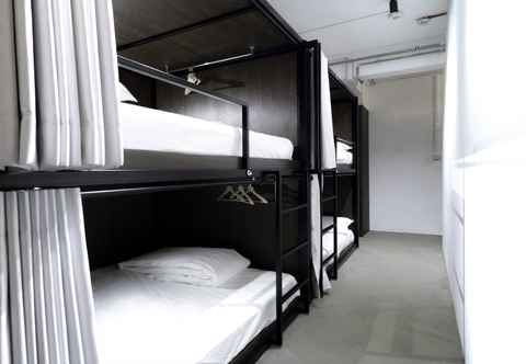 Bedroom Bond Boutique Capsule Hotel