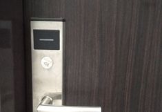 Kamar Tidur 5 Phoenix Hotel Bitung