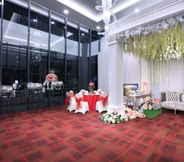 Ruangan Fungsional 5 Harper Palembang by ASTON