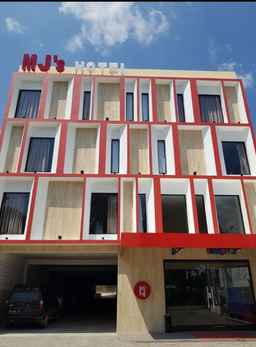 MJ's Hotel, Rp 437.333