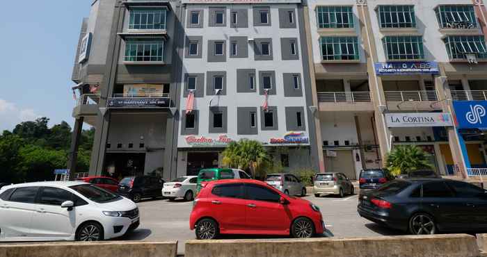 Exterior OYO 89492 Carlton Inn Bukit Ubi