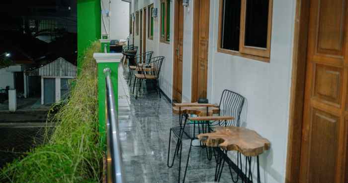 Exterior Budget Room at Griya Barokah Kudus