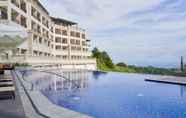 สระว่ายน้ำ 4 Twin Lakes Hotel