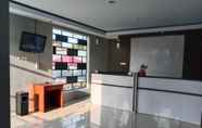 Lobby 3 De Cozy Inn Mojokerto