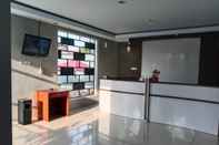 Lobby De Cozy Inn Mojokerto