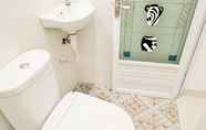 In-room Bathroom 6 Comfort Zone Karang Anyar