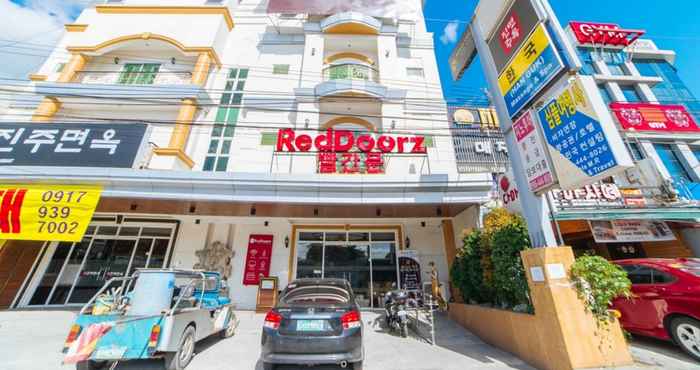 Exterior Hotel Vanna Angeles City Pampanga by RedDoorz