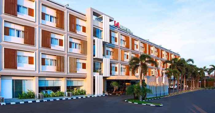 Exterior Swiss-Belinn Cibitung