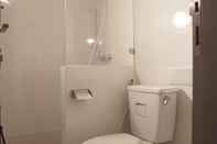 Toilet Kamar The Radiant Center Hotel