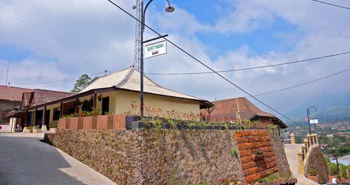 Exterior Cozy Homestay Bukit Indah by Damandiri Selo