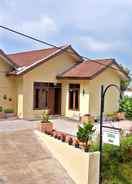 EXTERIOR_BUILDING Cozy Homestay Cemara by Damandiri Selo