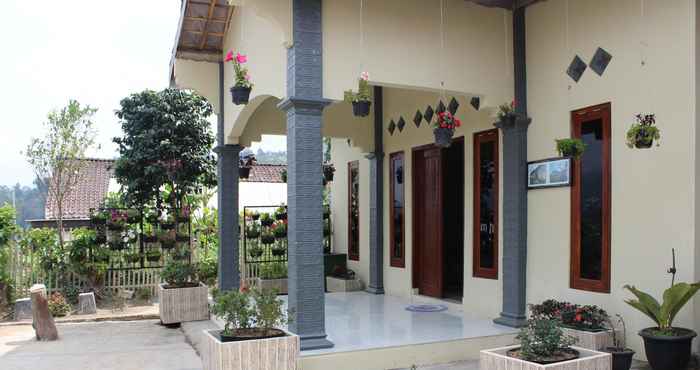 Lobi Cozy Homestay Dua Putra by Damandiri Selo