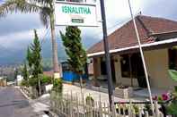 Lobi Cozy Homestay Isnalitha by Damandiri Selo