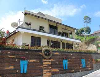 Exterior 2 Cozy Homestay Merapi by Damandiri Selo