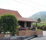 Bangunan 5 Cozy Homestay Pakdhe Nardi by Damandiri Selo