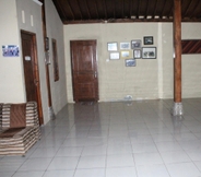 Lobi 3 Cozy Homestay Pakdhe Nardi by Damandiri Selo