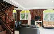 Lobi 4 Villa Pinus by The Amazing Malang