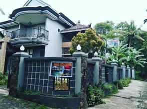 Exterior 4 Tegar Homestay