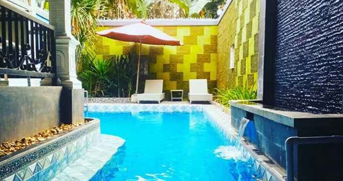 Swimming Pool Tegar Homestay