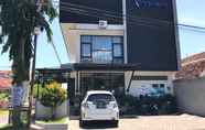 Exterior 4 Trion Homestay near Stasiun Banyuwangi