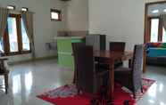 Common Space 3 Full House 3 Bedroom at Villa Rumah Nenek 3