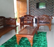 Lobi 6 Full House 3 Bedroom at Villa Rumah Nenek 3