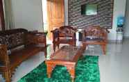 Lobi 6 Full House 3 Bedroom at Villa Rumah Nenek 3