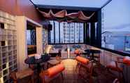 Bar, Kafe, dan Lounge 2 Zoom Hotel Mulawarman