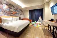 Bedroom Luminor Hotel Kota Jakarta By WH