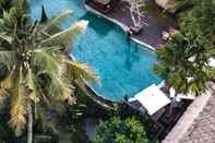 Kolam Renang Keramas Sacred River Retreat Resort and Villas