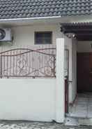 EXTERIOR_BUILDING Nginap Jogja at Homestay Pakwah