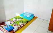 Kamar Tidur 2 Amelia 4 Guest House Female