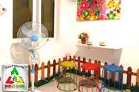 Bar, Cafe and Lounge HOUSE MARLEY 2 / VILLA 3 BEDROOM FREE WIFI & KARAOKE