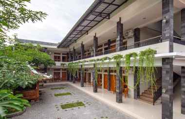 Exterior 2 Joglo Manggisan Syariah 