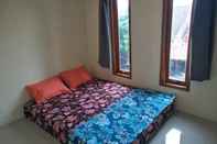 Kamar Tidur 3 Bedroom at Homestay Bandara