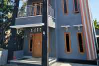 Exterior 3 Bedroom at Homestay Bandara