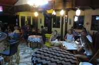 Bar, Kafe, dan Lounge Lovina Krui Surf