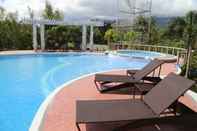 Swimming Pool Kamayan sa Palaisdaan Hotel and Resort