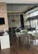 LOBBY Maqna Residence at Kencana Tower by ANG