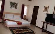 Kamar Tidur 4 Brazaville Beach Resort