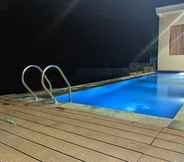 Swimming Pool 2 Full House at Villa Heinbill Pinus View