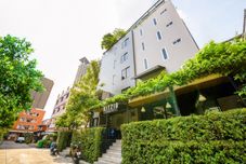 外観 Kitzio House Hotel