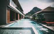 สระว่ายน้ำ 5 Chermantra Aonang Resort and Pool Suite
