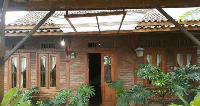 Exterior Rumah Keboen