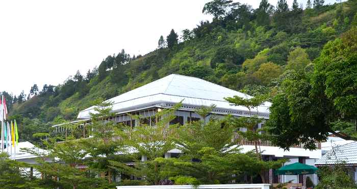 Bangunan Toba Beach Hotel